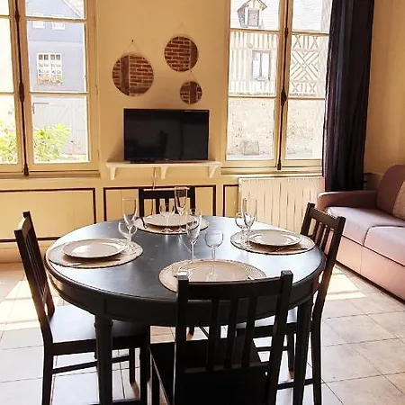 Le 2 Pieces Avec Parking Prive Apartment Honfleur Exterior photo